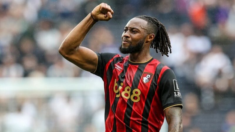 النجم الغاني يلفت الأنظار.. صراع بين السيتي وتوتنهام وليفربول على خليفة محمد صلاح