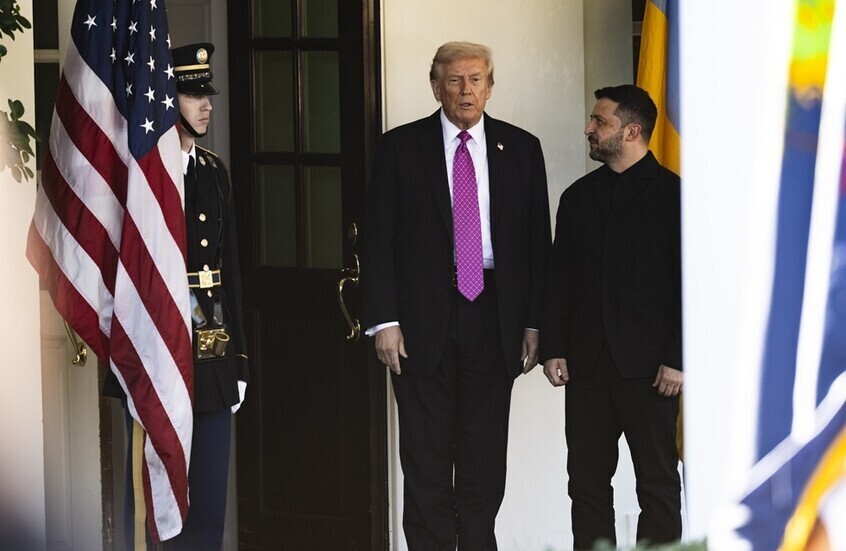 “التايمز”: ترامب يرى أن زيلينسكي يخادع لتحقيق صفقة أفضل في التسوية