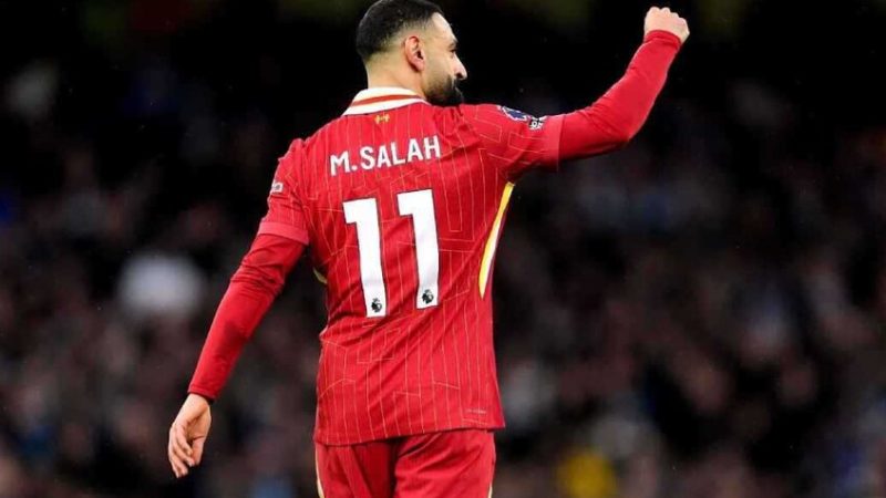 أسطورة ليفربول يكشف السبب الحقيقي للوضع الكارثي في الفريق ويبرئ محمد صلاح