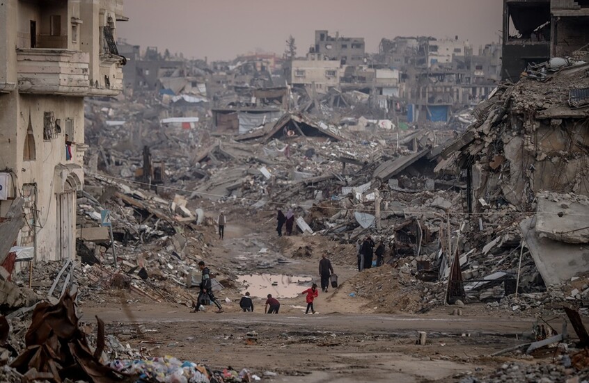 الدفاع المدني في غزة يؤجل انتشال جثامين الضحايا بعد تلقي وعود دعم دولية