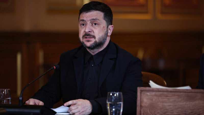 ‌‏زيلينسكي يعلن تشكيل وفد لبحث خطة واشنطن للسلام مع روسيا