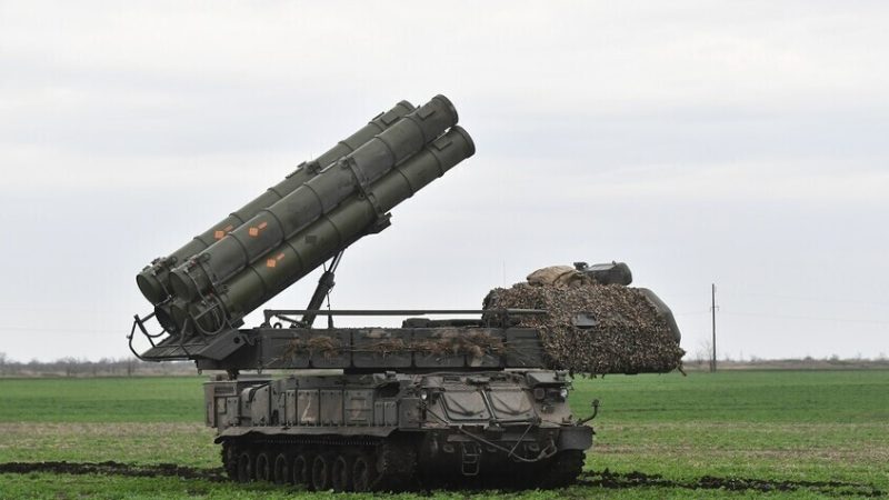 عمدة موسكو: قوات الدفاع الجوي تدمر طائرة بدون طيار كانت تحلق باتجاه العاصمة الروسية