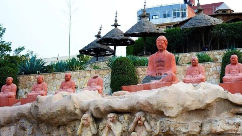 سرقة الرؤوس المفقودة.. لغز يهدد تراث الحديقة اليابانية في مصر