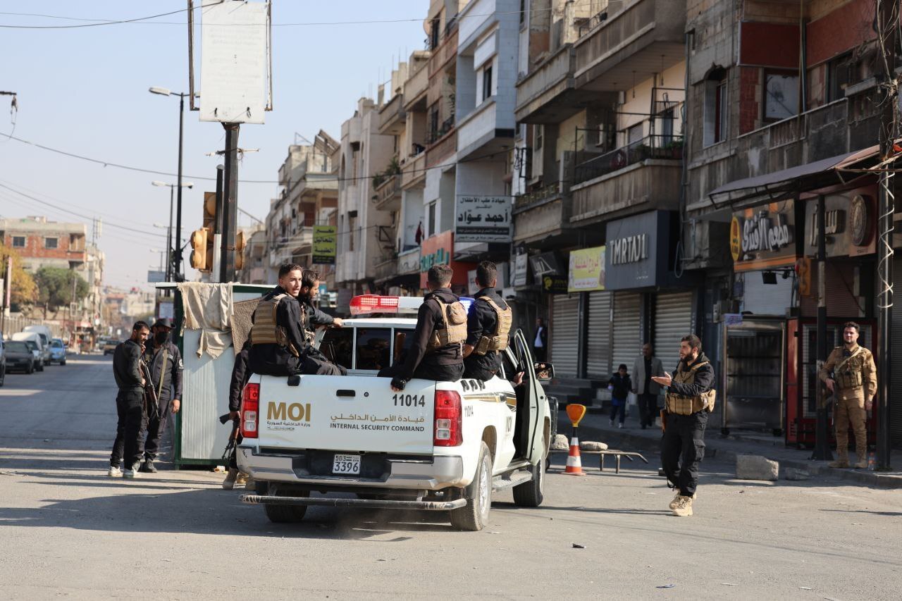 سوريا.. حظر تجوال في حمص بعد جريمة تحمل أبعادا طائفية (فيديو+صور)