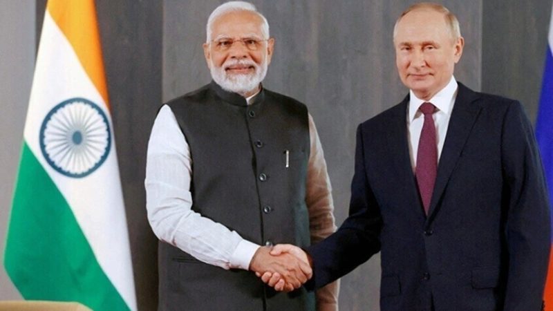 أوشاكوف: موسكو ونيودلهي تستعدان لزيارة مثمرة سيجريها بوتين إلى الهند