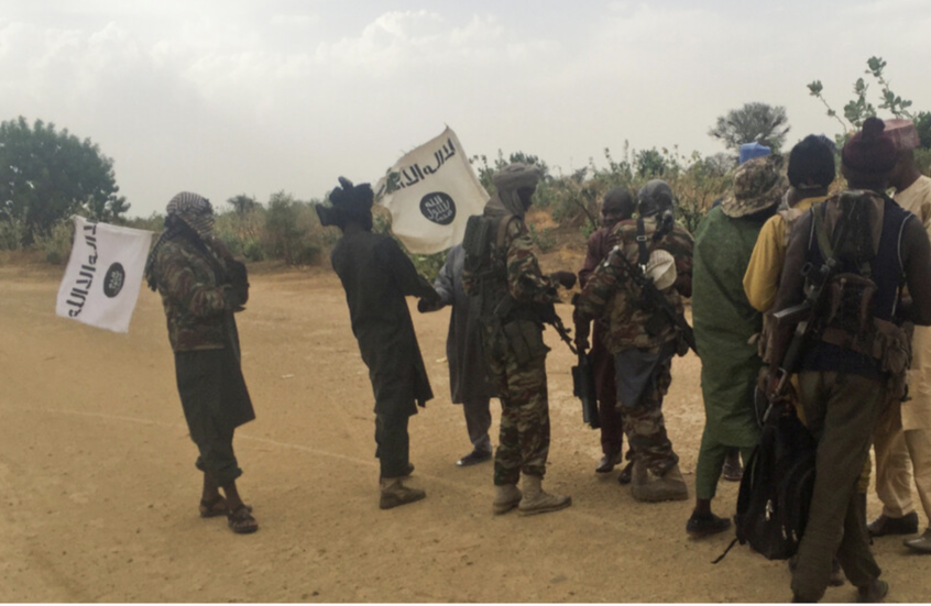 هروب 50 تلميذا من بين 303 مختطفين في نيجيريا وعودتهم إلى أسرهم