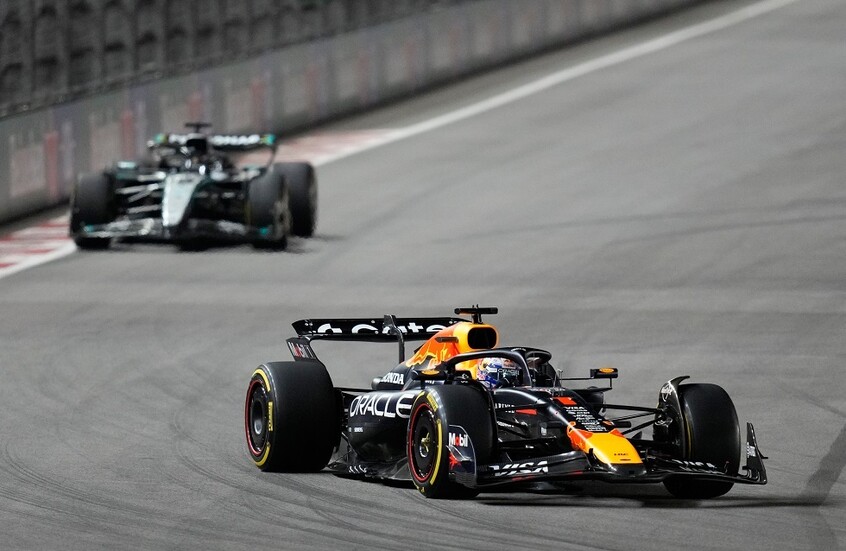 شاهد.. فيرستابن يفوز بسباق لاس فيغاس ونوريس يقترب من اللقب