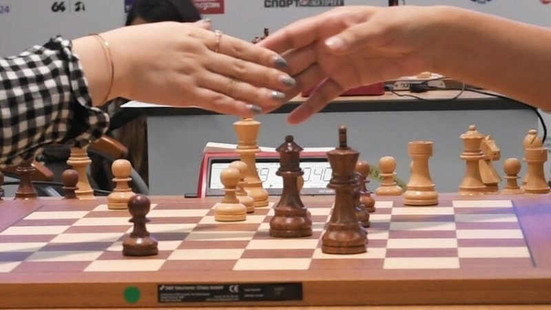 روسيا تتوج ببطولة العالم للشطرنج لفريق السيدات