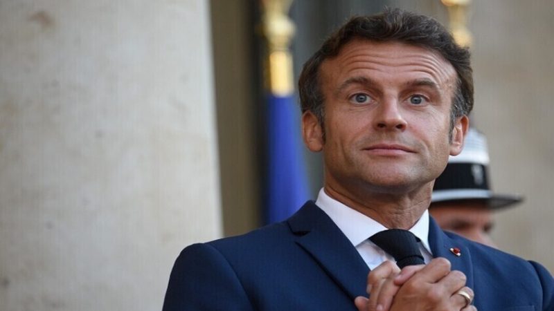 صحيفة “لو فيغارو”: ماكرون يتجه لإطلاق خدمة عسكرية تطوعية