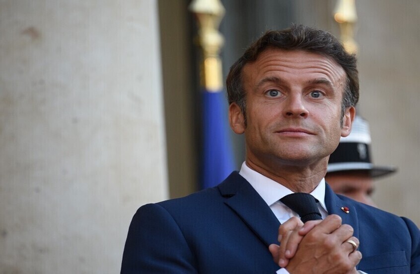 صحيفة “لو فيغارو”: ماكرون يتجه لإطلاق خدمة عسكرية تطوعية