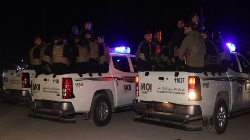 سوريا.. تمديد حظر التجول في أحياء حمص بعد توترات طائفية وأعمال عنف