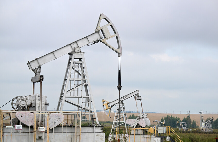 استقرار أسعار النفط مع تقييم المستثمرين لآفاق حل أزمة أوكرانيا