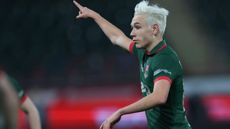 لاعب روسي يتجاهل راتبا فلكيا من الدوري السعودي