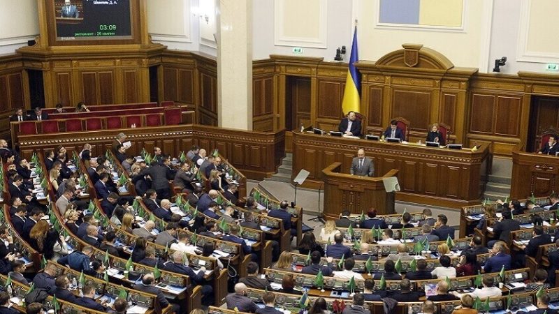 نائب أوكراني يهاجم منتقدي خطة السلام الأمريكية ويطرح سؤالا مفاجئأ!