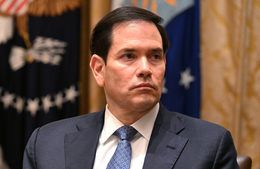 “بوليتيكو”: روبيو يحاول تصوير محادثات جنيف على أنها إيجابية