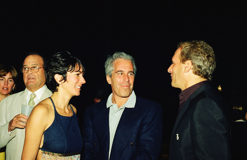 مفكر أمريكي يفجر مفاجآت حول المجرم الجنسي جيفري إبستين.. كيف تحمي النخبة بعضها مهما كان الثمن؟