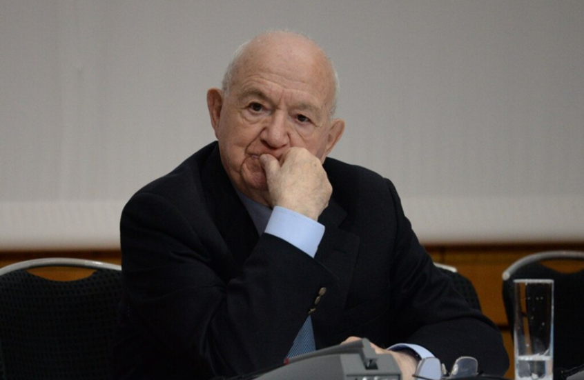 بوتين يتقدم بالتعازي في وفاة أسطورة نادي سبارتاك موسكو نيكيتا سيمونيان