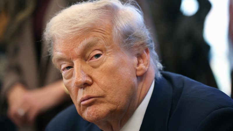 ترامب يوجّه بالنظر في تصنيف بعض فروع “الإخوان المسلمين” كمنظمات “إرهابية”