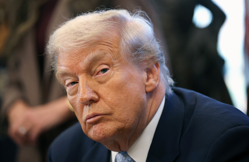 ترامب يوجّه بالنظر في تصنيف بعض فروع “الإخوان المسلمين” كمنظمات “إرهابية”