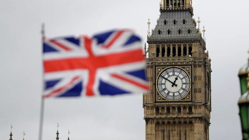 الاستخبارات الروسية: لندن تحاول حرف ترامب عن مسار التسوية عبر تشويه سمعته