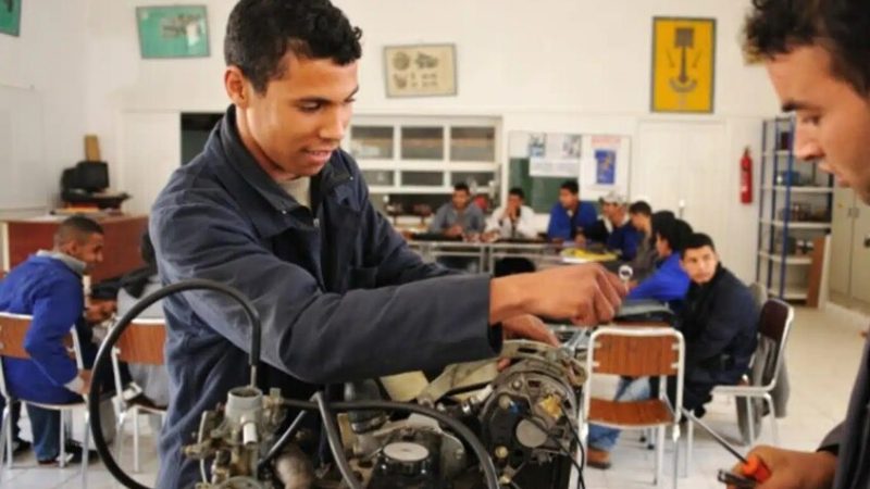 مصر تجهز شبابها لإرسالهم إلى أوروبا