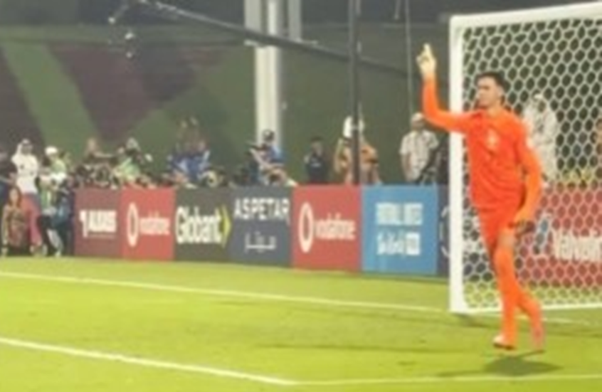 رقصة “التأهل المبكر” تنقلب كابوسا.. واحدة من أغرب اللحظات في كأس العالم للناشئين (فيديو)