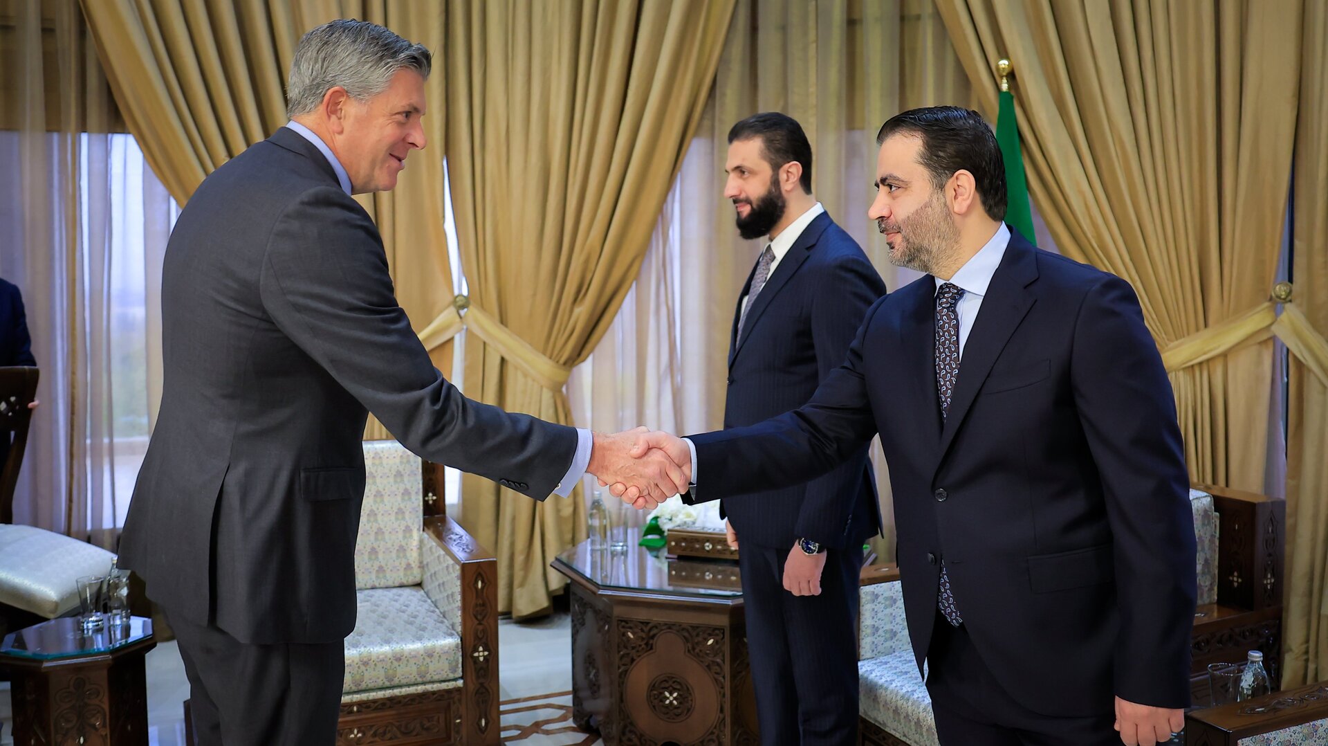 الشرع يستقبل وفدا من الكونغرس الأمريكي في دمشق (صور)