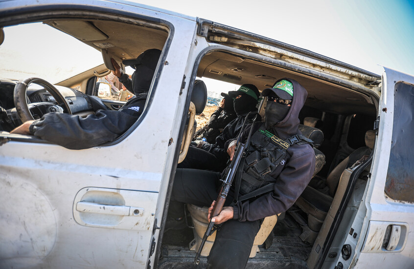 القناة 13: مسؤولون كبار في الجيش الإسرائيلي يحذرون الكابينت من أن “حماس” تعيد بناء قوتها في غزة