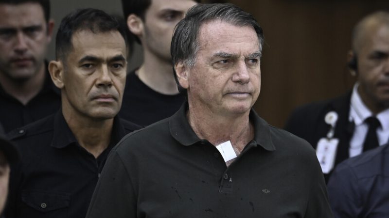 رئيس البرازيل السابق جايير بولسونارو يبدأ تنفيذ حكم بالسجن 27 عاما بتهمة التخطيط لانقلاب