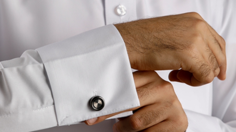 السعودية تفرض ضوابط جديدة للمظهر والسلوك في بيئات العمل