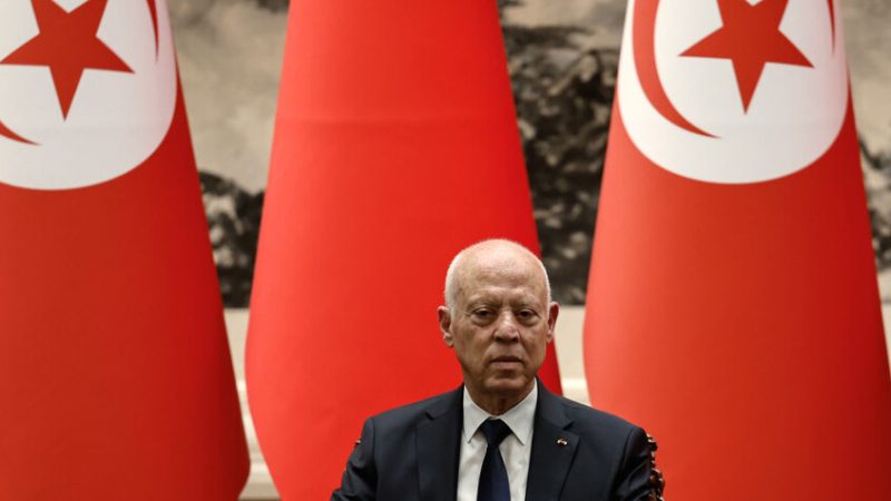 الرئيس التونسي يستدعي سفير الاتحاد الأوروبي للاحتجاج بعد لقائه باتحاد الشغل