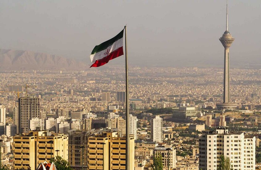 طهران سادس أكثر مدن العالم تلوثا.. والهواء النقي “رفاهية” لمدة 6 أيام فقط!