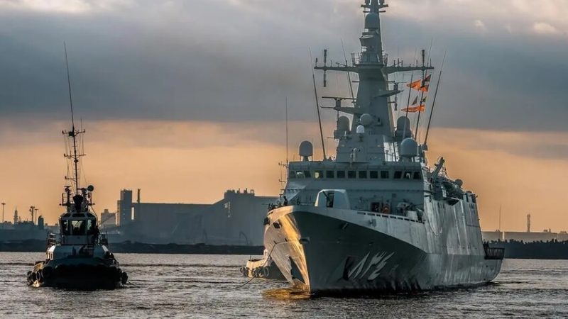 القوات الخاصة المصرية تنفذ مناورات هجومية على شاطئ العدو بمشاركة السعودية