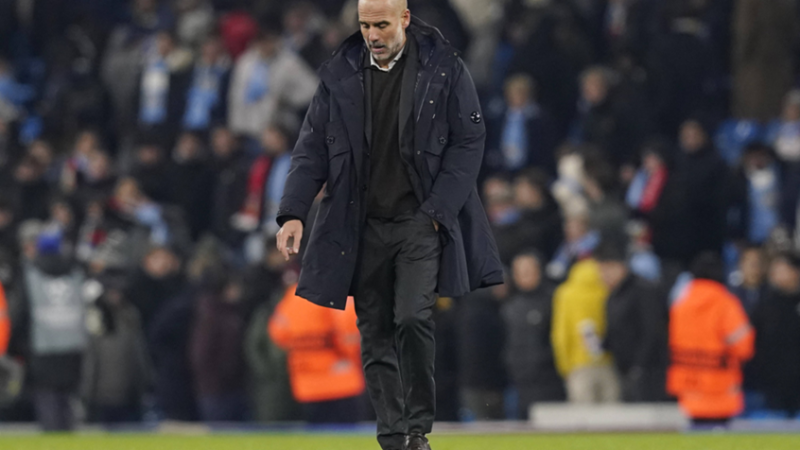 غوارديولا يعترف: ارتكبت خطأ في مواجهة باير ليفركوزن وأتحمل المسؤولية