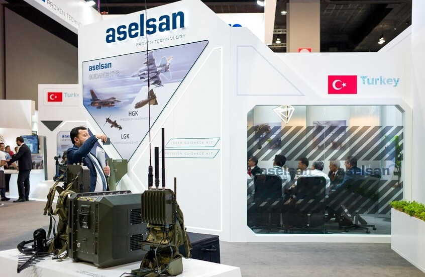 لبناء “القبة الفولاذية”.. الصناعات الدفاعية التركية توقع عقودا بقيمة 6.5 مليارات دولار