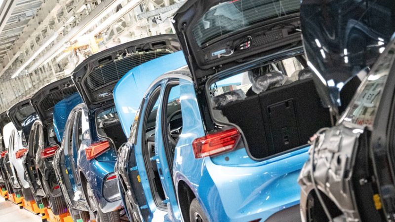 دراسة: ثلثا الشركات الصناعية في ألمانيا تفكر في نقل الإنتاج إلى الخارج