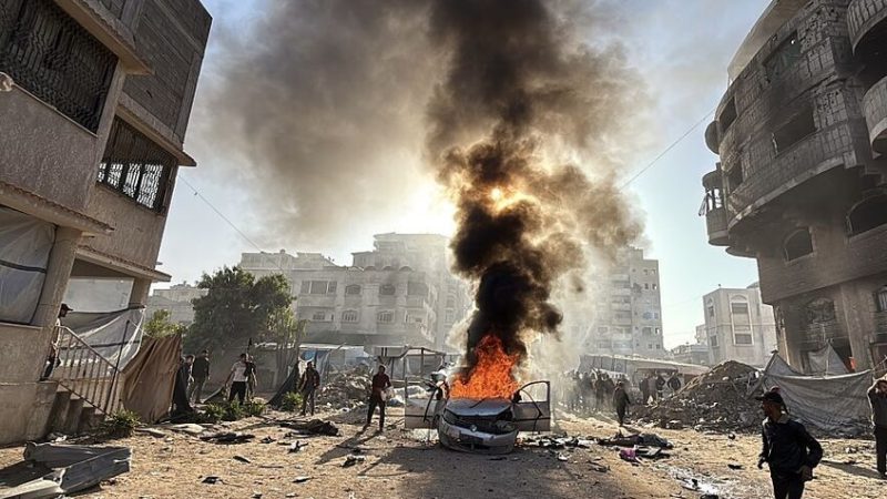 “هآرتس” عن مصادر عربية: غياب الضغط الأمريكي يعرقل المرحلة الثانية من وقف إطلاق النار في غزة