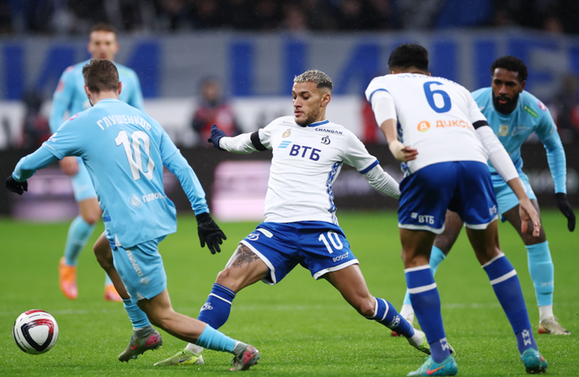 دينامو موسكو يتخطى زينيت ويبلغ نصف نهائي كأس روسيا (فيديو)