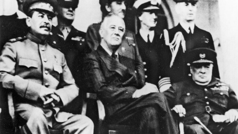 الأمن الروسي يرفع السرية عن وثائق “مثيرة” تخص مؤتمر طهران الشهير