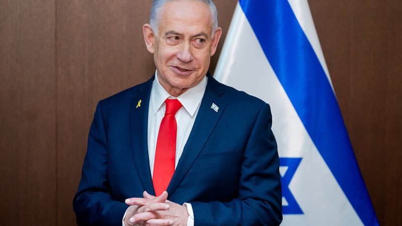 نتنياهو يناقش قبيل زيارة البابا ومبعوث ترامب خطط مواجهة “حزب الله”