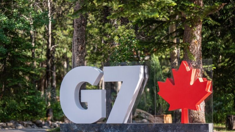 زاخاروفا: ننتظر خطوات عملية من الغرب لإعادة النظر بالعلاقات