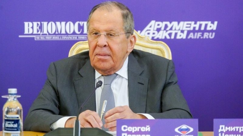 لافروف يبحث مع نظيره الجنوب إفريقي تعميق الحوار السياسي وتوسيع التعاون التجاري بين البلدين