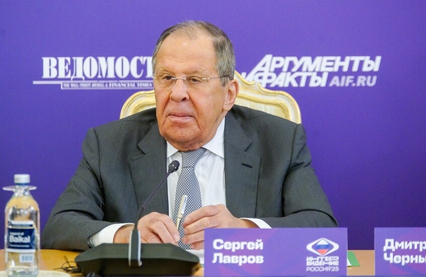 لافروف يبحث مع نظيره الجنوب إفريقي تعميق الحوار السياسي وتوسيع التعاون التجاري بين البلدين