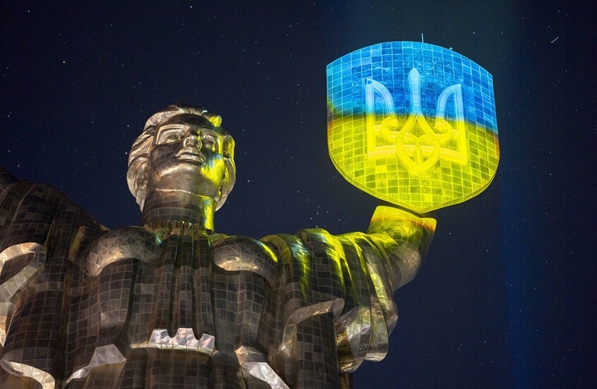 “التلغراف”: عملية تفتيش منزل يرماك تضعف موقف أوكرانيا التفاوضي مع روسيا