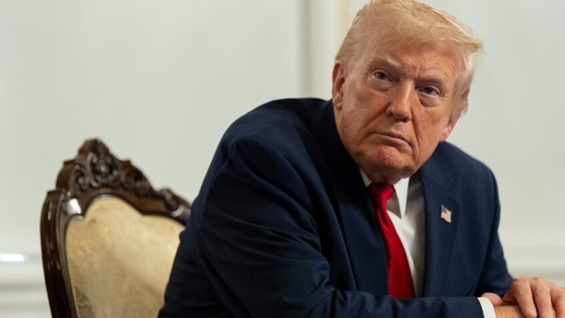 ترامب: أي وثيقة وقعها “النعسان المتعجرف” بايدن باستخدام القلم الآلي ملغاة ولن يكون لها أي أثر