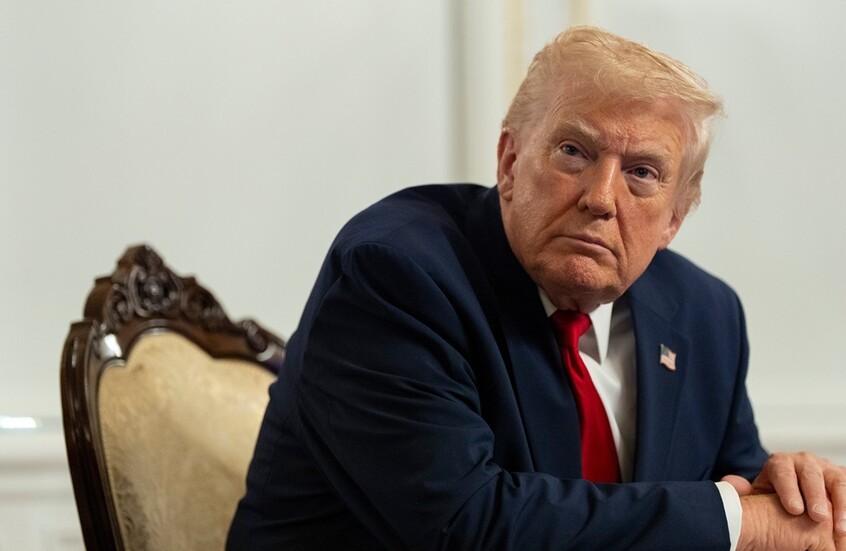 ترامب: أي وثيقة وقعها “النعسان المتعجرف” بايدن باستخدام القلم الآلي ملغاة ولن يكون لها أي أثر