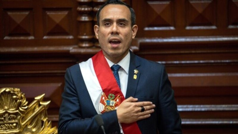 رئيس بيرو: سنعلن حالة الطوارئ على الحدود لمنع دخول المهاجرين