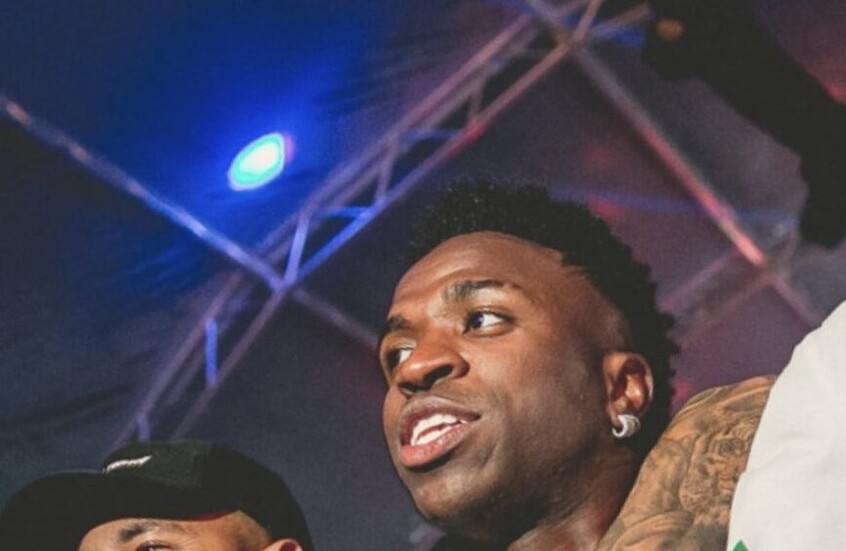 “لا تغادر ريال مدريد”.. رسالة مثيرة من نيمار إلى فينيسيوس جونيور (صورة)