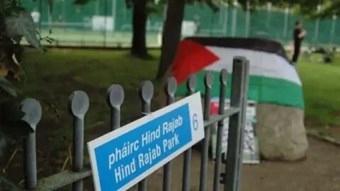 إيرلندا.. مجلس مدينة دبلن يزيل اسم رئيس إسرائيل السادس من حديقة في دبلن