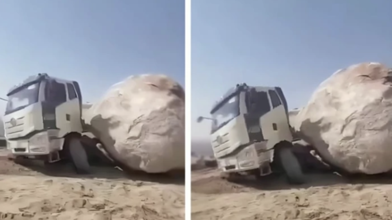 بالفيديو.. صخرة ضخمة تهوي على شاحنة في جبال مكة ونجاة سائقها بمعجزة